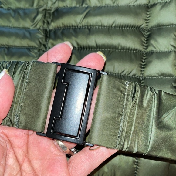 Olive green belted winter jacket. Hits below the knee. I am 5’2”. - Picture 7 of 7
